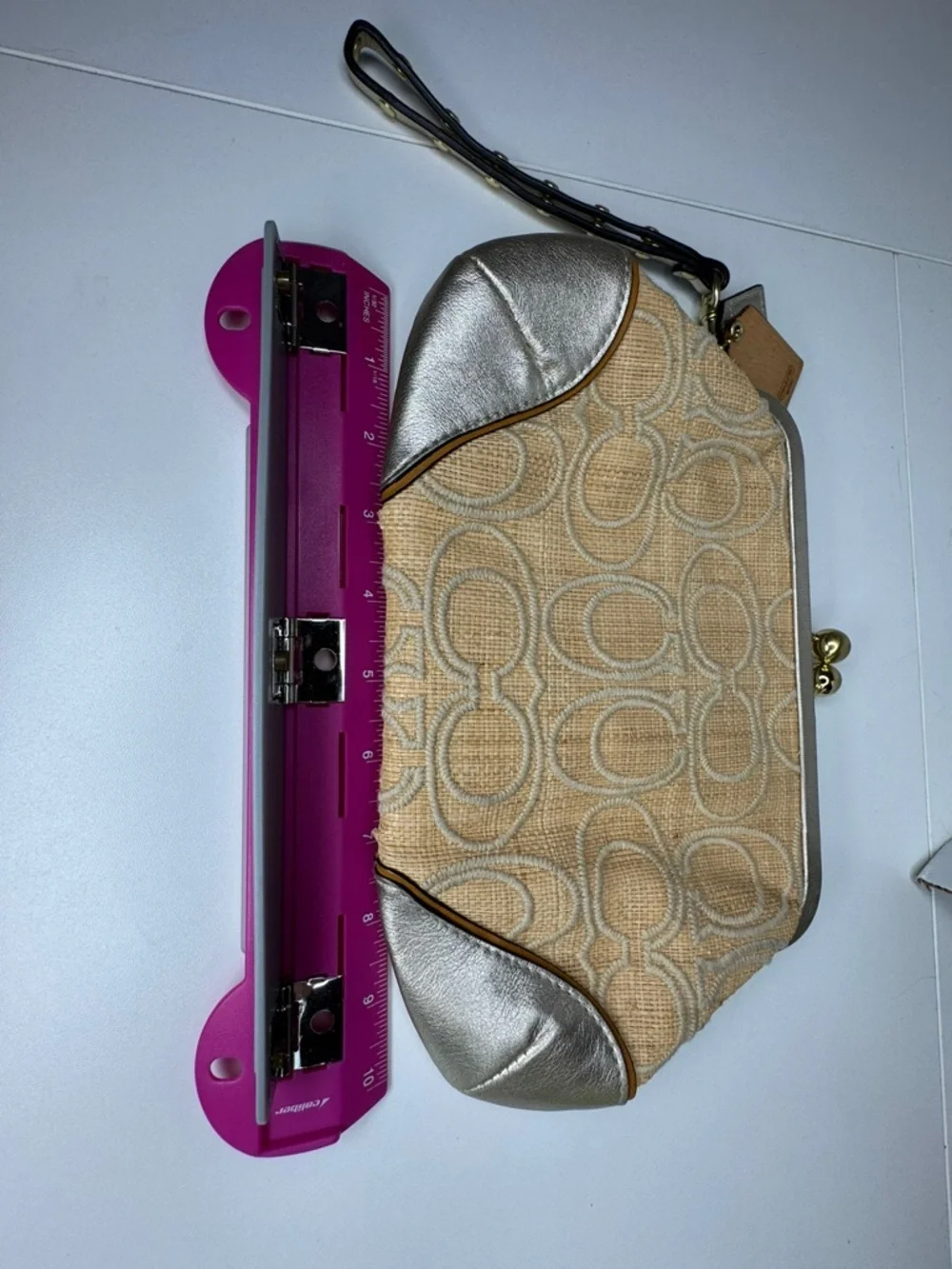Coach Y2K Straw Frame C Gold Clutch Wristlet  Kisslock Bag